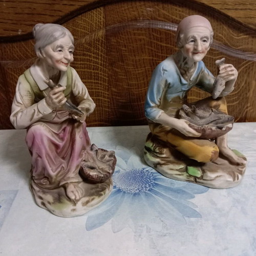 German porcelain figurines new, pack from the 70s