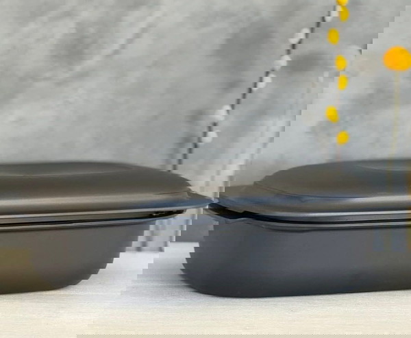 ουλτρα πλας 3.3 με καπάκι!Tupperware