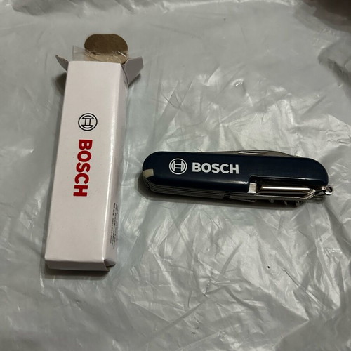 Bosch pocket knife new with 13 unused tools