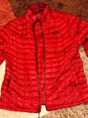 The North Face jacket red size XL like new