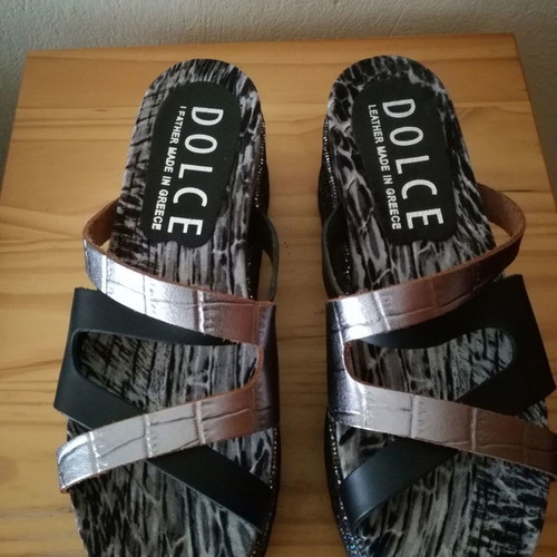 Dolce platform shoes size 39 new, black with silver details