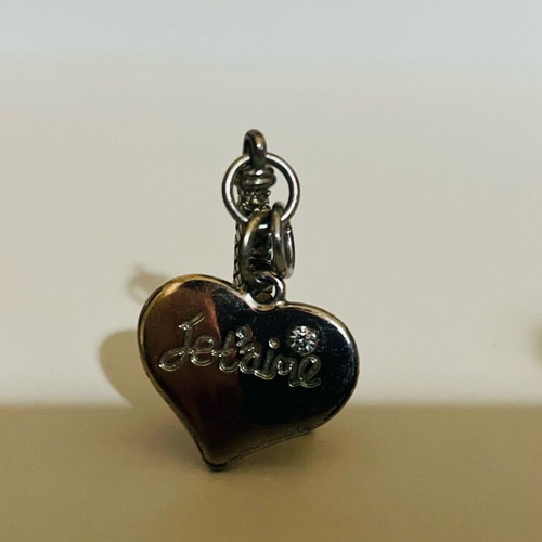 Pendant used, faux without chain