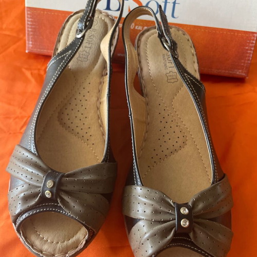 B-Soft platform shoes new size 41 leather orthopedic comfortable