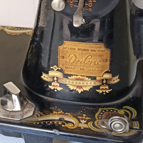 Mede Japan Transist sewing machine vintage, like new