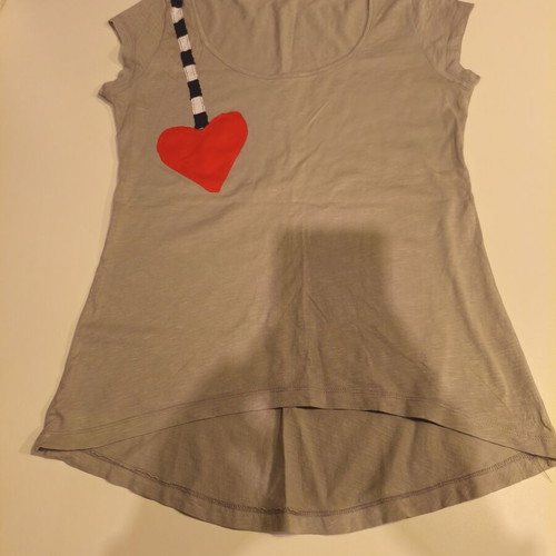 Simple women's T-shirt gray size S like new
