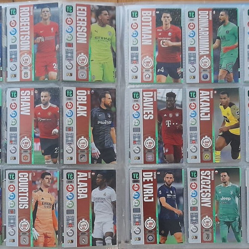Top Class 2021-2022 Adrenalyn XL album like new with 344/351 cards