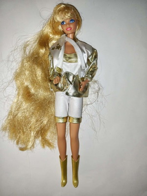 Barbie Hollywood Hair 1991 doll like new with original clothes and boots
