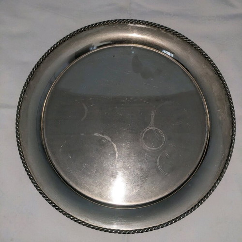 Silver plate round serving tray like new with cord design 34cm