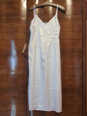 Satin maxi set robe and nightgown like new, white, Roza XL
