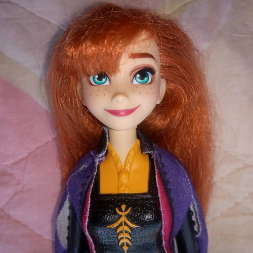 Frozen Elsa singing and Anna light-up dolls used