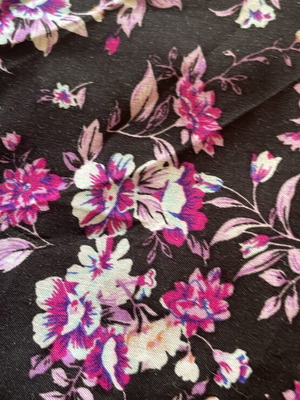 Fabric new black with fuchsia flowers 3.00x1.40