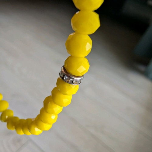 Yellow bracelet like new, bright and beautiful