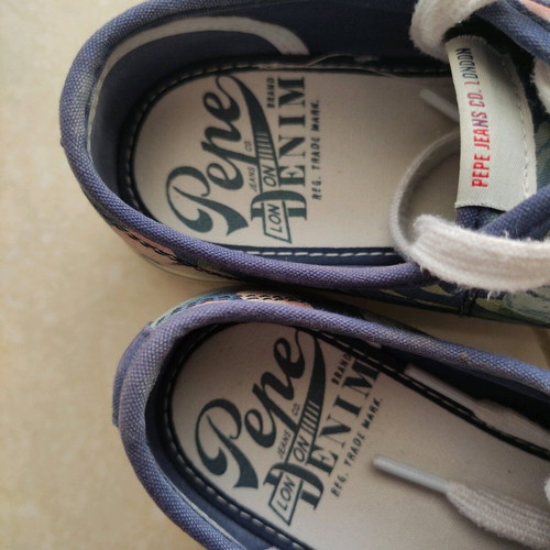 Pepe Jeans sneakers floral print used, size 39