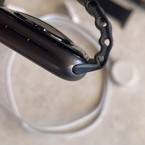 Apple Watch Series 5 44mm with charging cable, straps and screen protectors