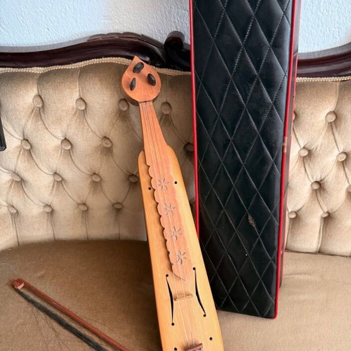 Pontian Lyra handmade used, vintage piece with case