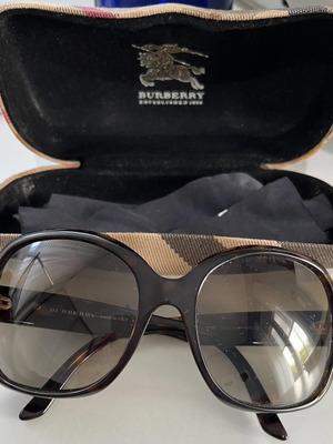 Vintage Burberry sunglasses used