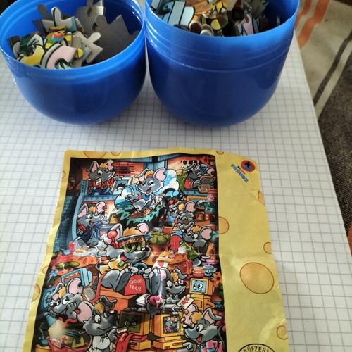 Kinder Surprise toys like new, various