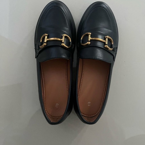 Loafers with thick sole Luigi black like new, size 38