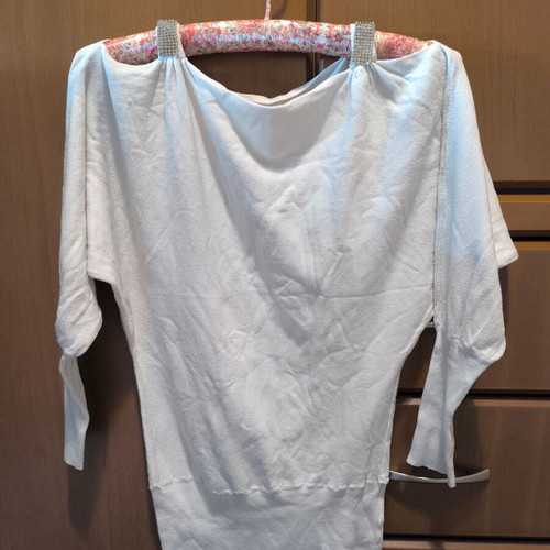 White sweater with rhinestones like new