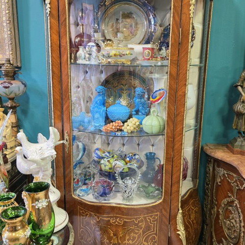 Louis XV antique display cabinet with marquetry and bronze details like new