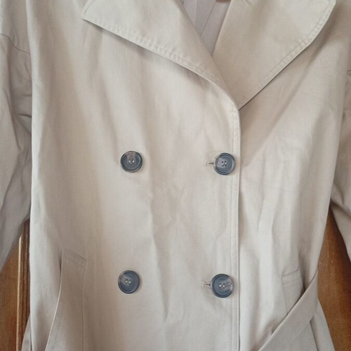 Trench coat Pink Woman medium like new with belt and pockets