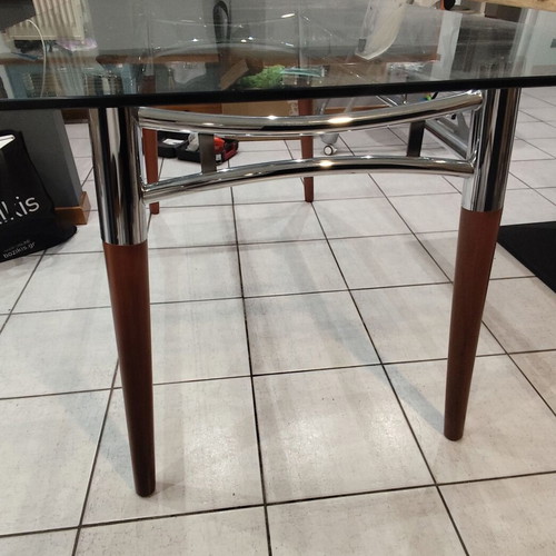 Glass table like new with chrome and wood