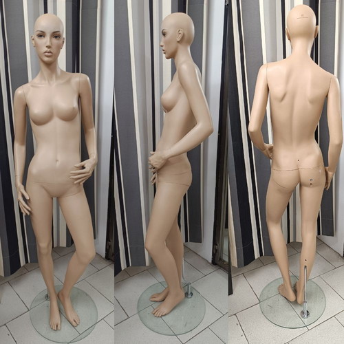 Window mannequin used in very good condition