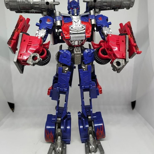 Transformer Optimus Prime collectible figure 18cm like new with box