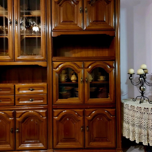 Living room unit like new, solid oak wood, 3 pieces