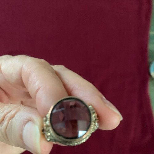 Vintage rings with green and burgundy stones like new