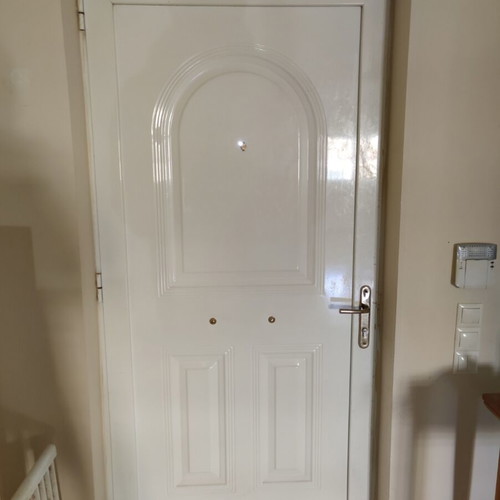 Aluminium exterior door with frame