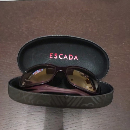 Escada women's glasses used in excellent condition with case