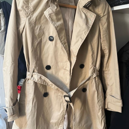 Stradivarius trench coat size M like new, beige