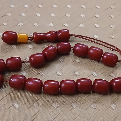 Mastic komboloi worry beads, bakelite, 18 beads