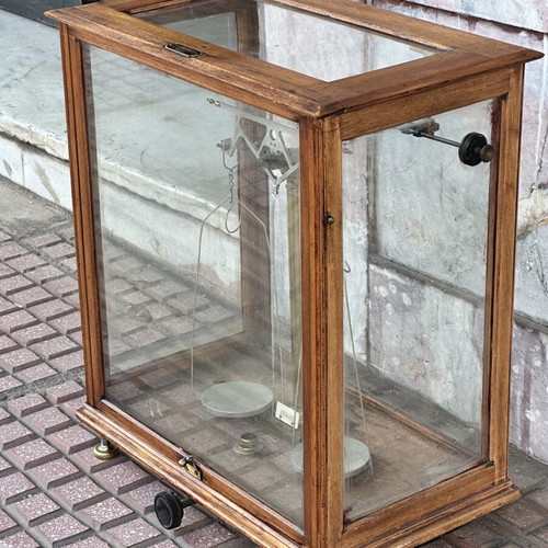 Lenoir & Forster Wien IV Antique Precision Pharmaceutical Scale in Wooden Display Case used