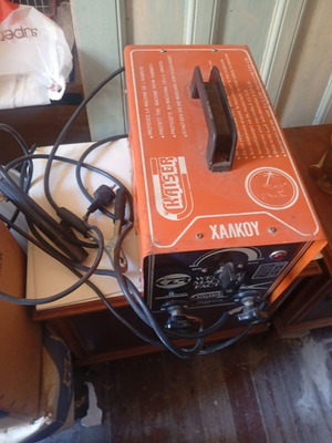 Kaiser 150A 220V Welding Machine used with electrode and ground clamps