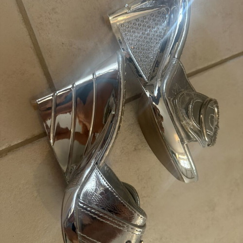Silver sandals Loreinxy like new with strass platform