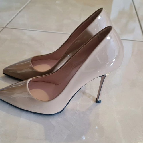 Mourtzi patent leather pumps size 38.5 new beige