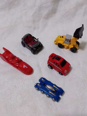 Toy cars used, pack of 5 small kinder and others