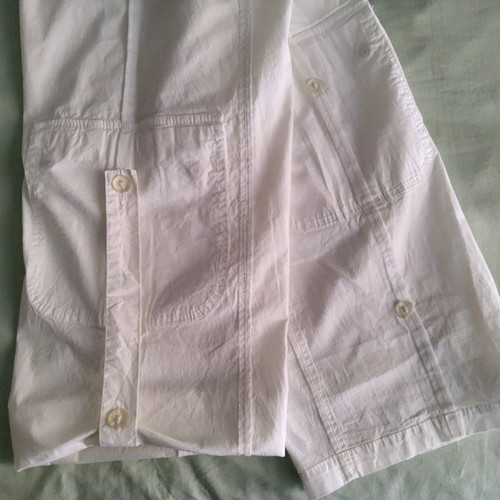 Sarah women's capri pants used, size 8 (S-M), white