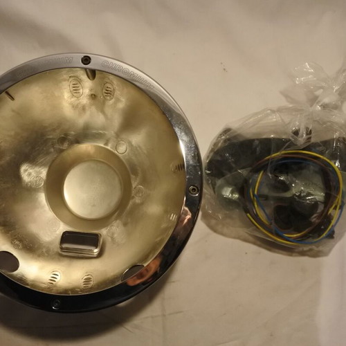 Hella Chrome Luminator Shell Halogen Driving Lamp like new without glass