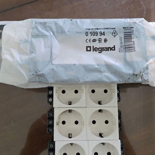 Legrand double sockets for DLP channel, set of 3, new with covers
