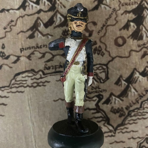 Lead soldier figures used, 2 figurines with 2 magazines
