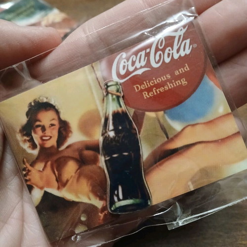 Collectible 3D Coca Cola magnet new