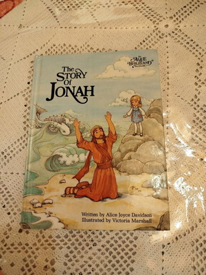 The Story of Jonah children's book like new, color illustrated in English