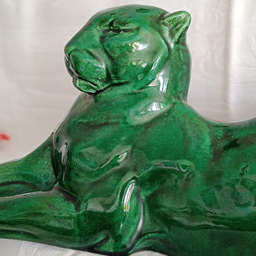 Vintage Art Déco ceramic panther figurine with green enamel, like new