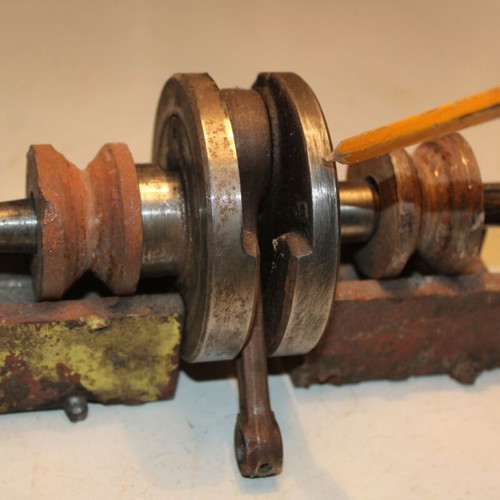 Lathe instrument with magnetic base used