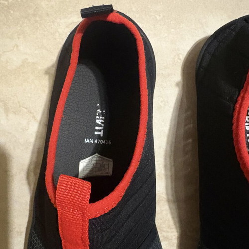 Crivt water shoes size 43, black and red
