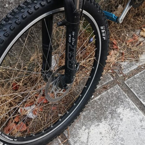Ideal Tarket 29" Mountain Bike like new, disc brakes, front suspension