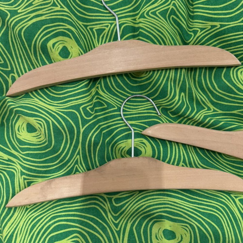 Children's wooden hangers set 27cm like new